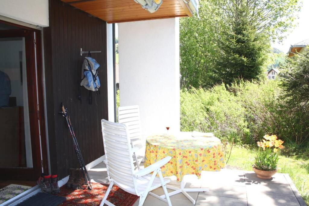 Gemuetliche Fewo Mit Sonnenterrasse Bernau im Schwarzwald Exterior photo